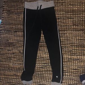 Victoria’s Secret pink yoga pants